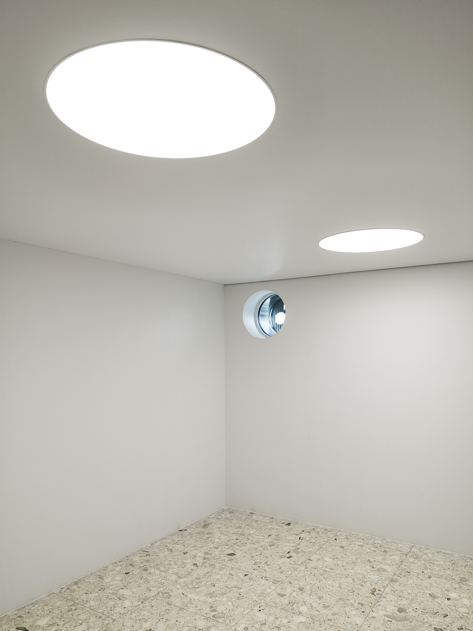 E15543 Alpa 049103 SCREEN